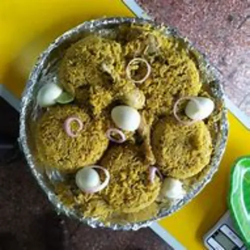 CHICKEN DHUM BIRIYANI (Half)